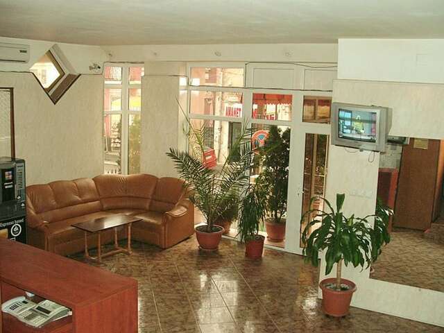Отель Hotel Uranus Бухарест-22
