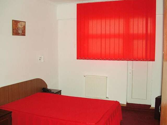 Отель Hotel Uranus Бухарест-23
