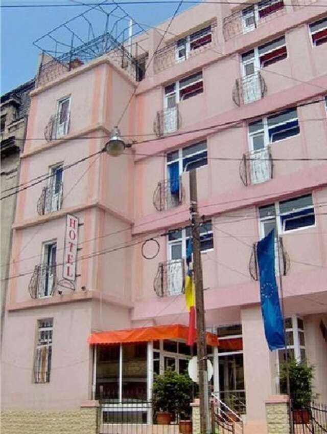 Отель Hotel Uranus Бухарест-24
