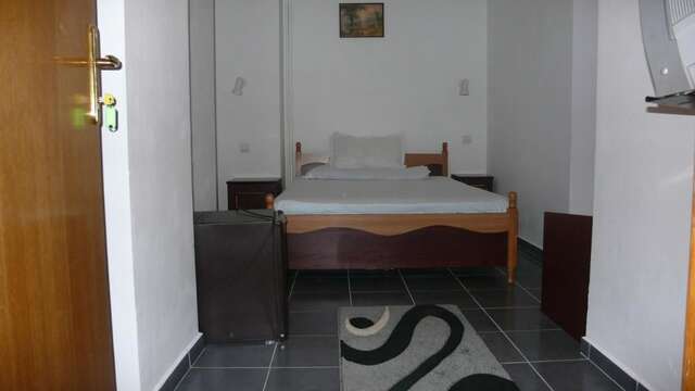 Отель Hotel Uranus Бухарест-26