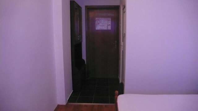 Отель Hotel Uranus Бухарест-29