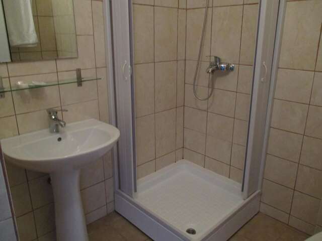 Отель Hotel Uranus Бухарест-8