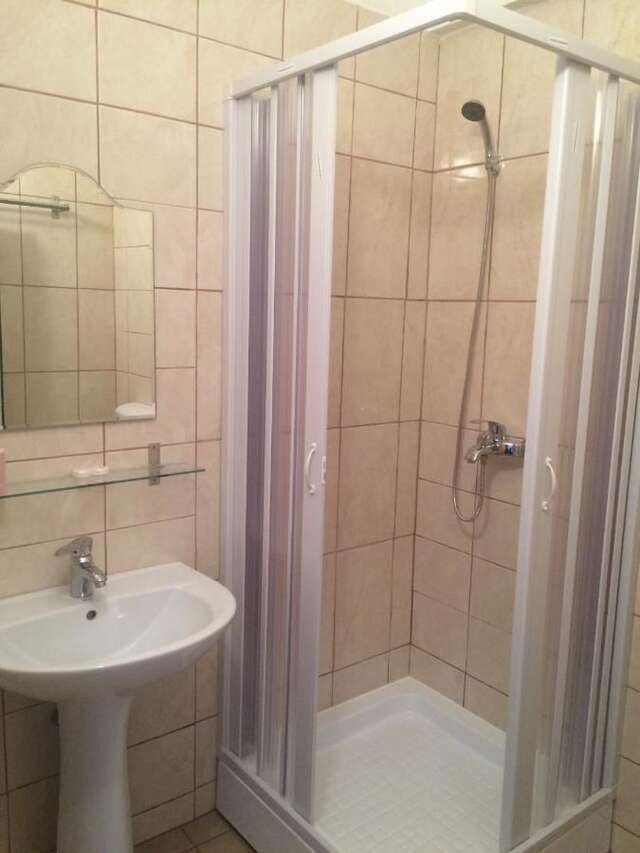 Отель Hotel Uranus Бухарест-9